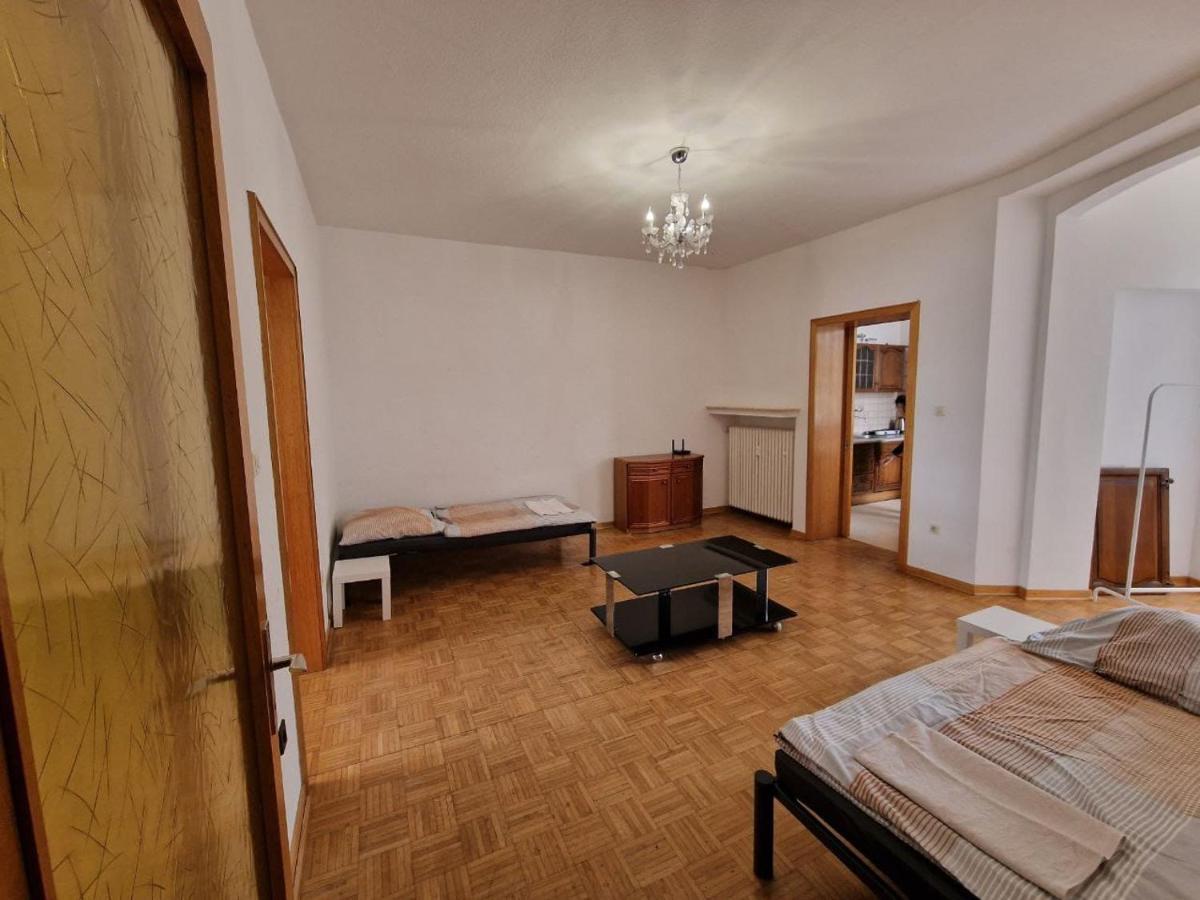 2 Zimmer Wohnungen K&K Unterkunft. Gbr Duisburg Exterior photo